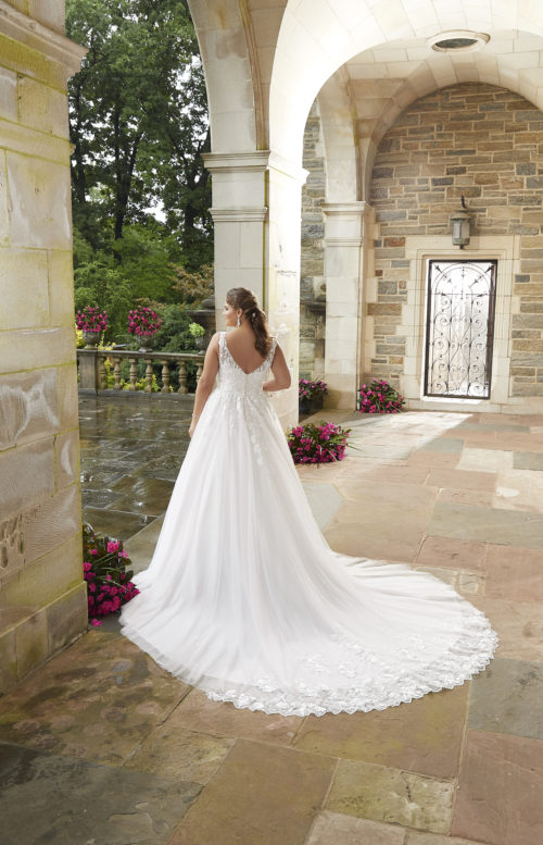 morilee-3286-wedding-dress-sigourney