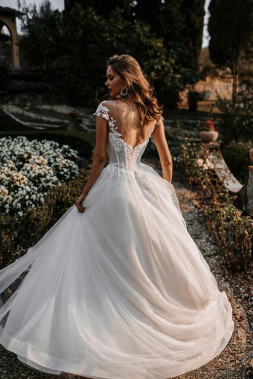 abella-paulina-e155-wedding-dress
