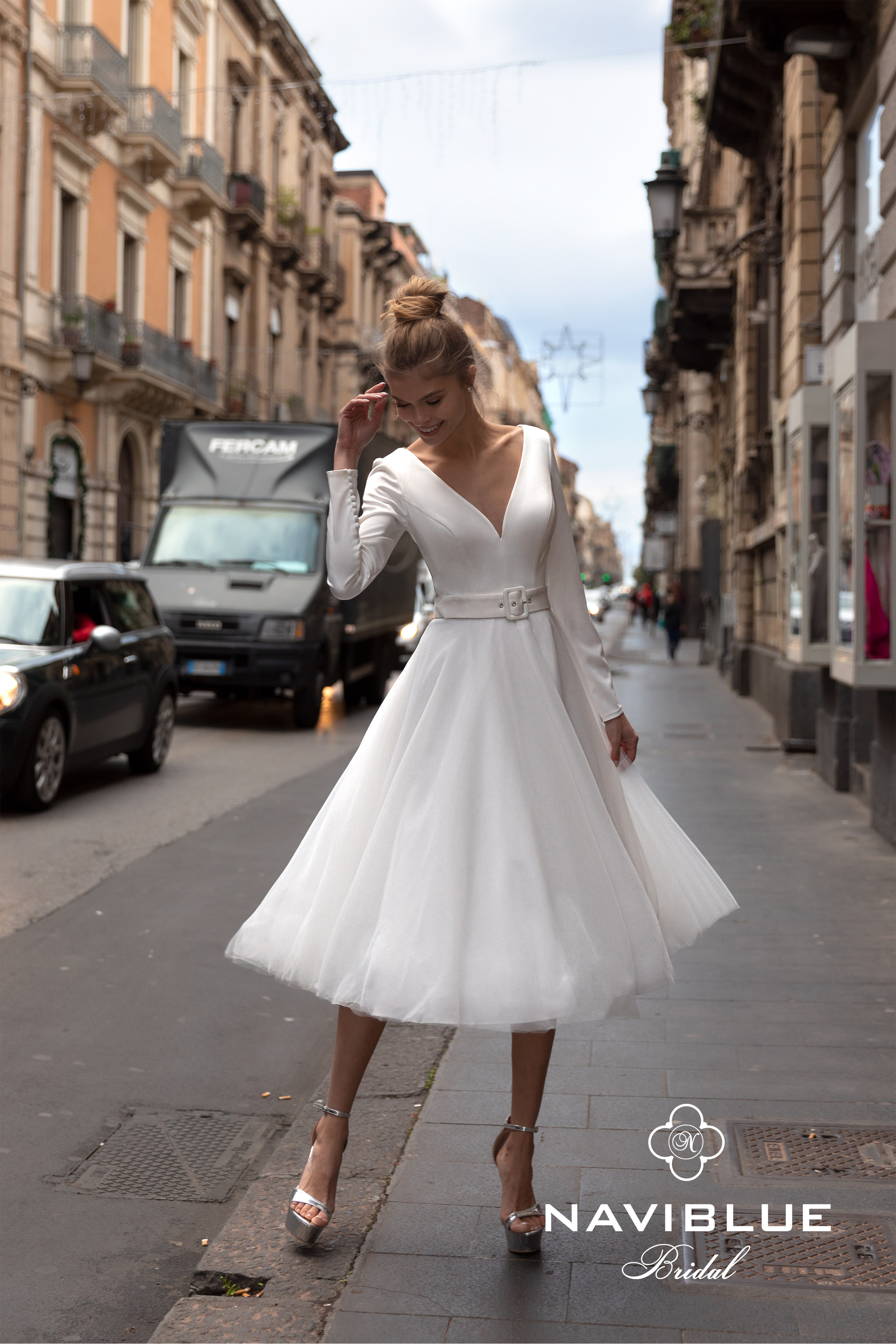 blunny-naviblue-izabel-73649-wedding-dress